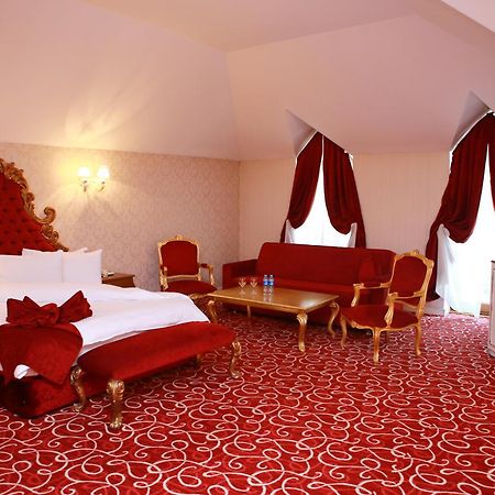 Deluxe Hotel Гянджа Экстерьер фото