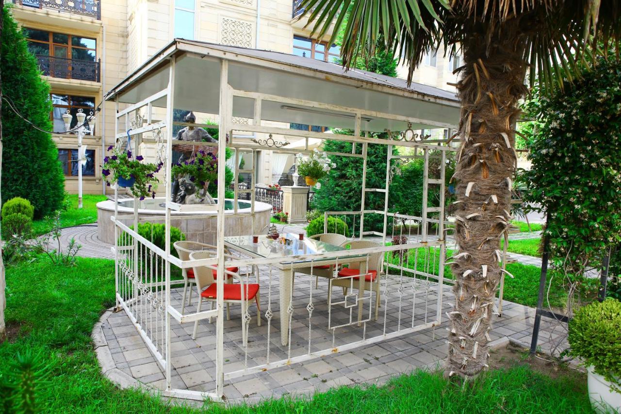 Deluxe Hotel Гянджа Экстерьер фото