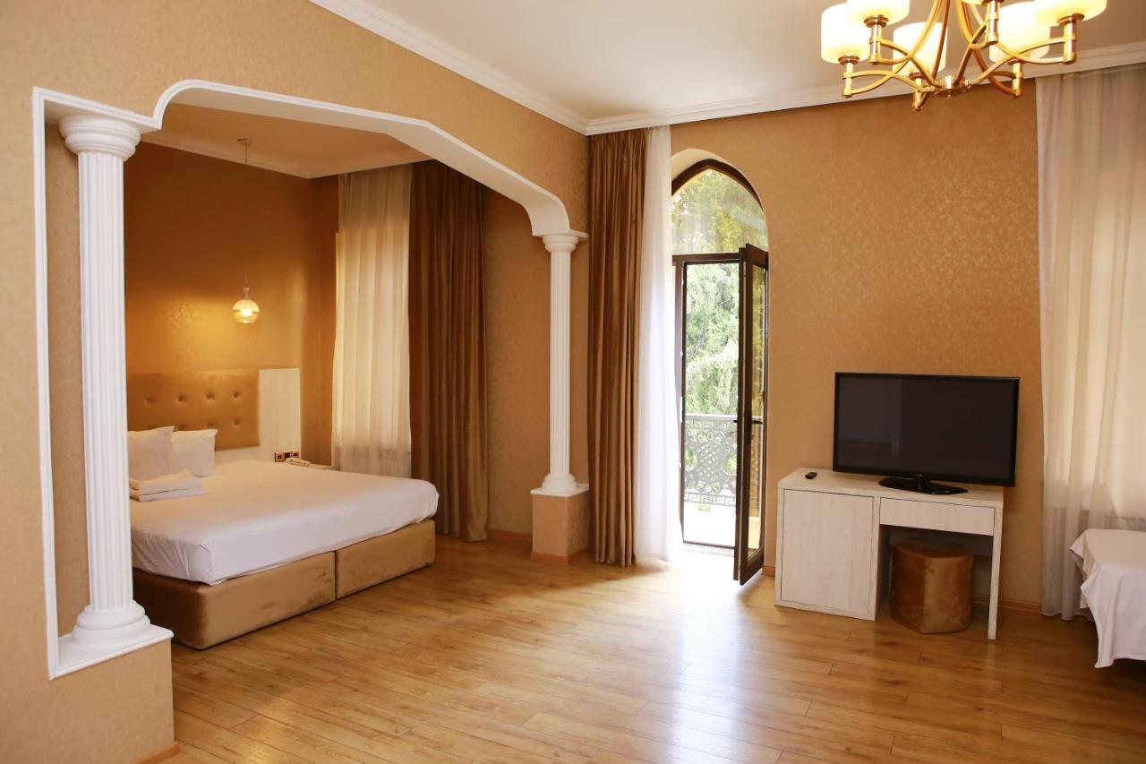 Deluxe Hotel Гянджа Экстерьер фото