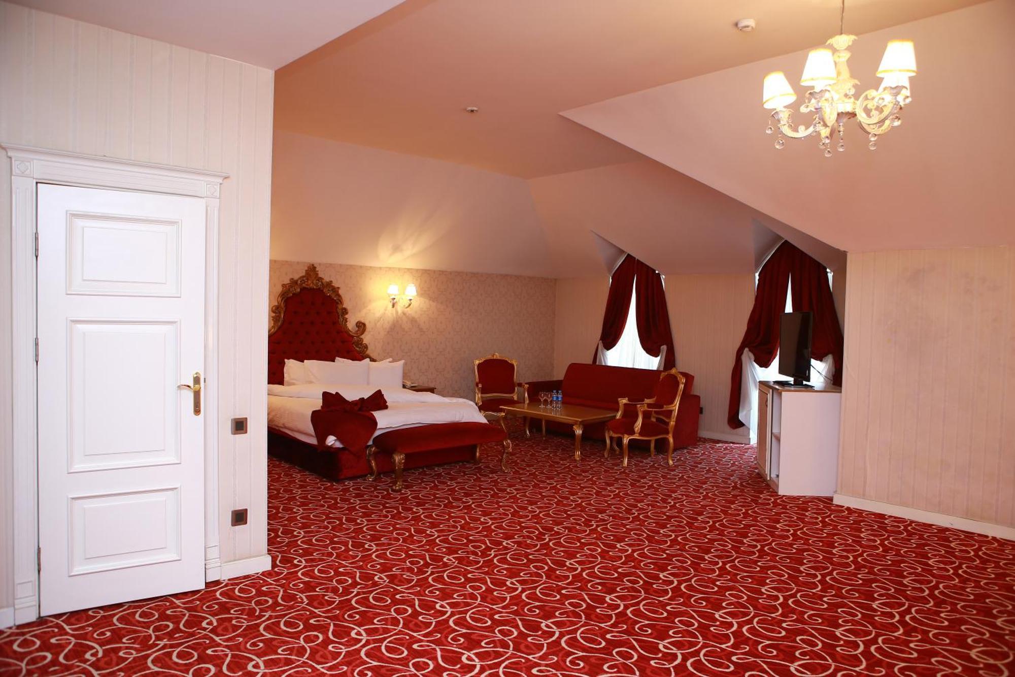 Deluxe Hotel Гянджа Экстерьер фото